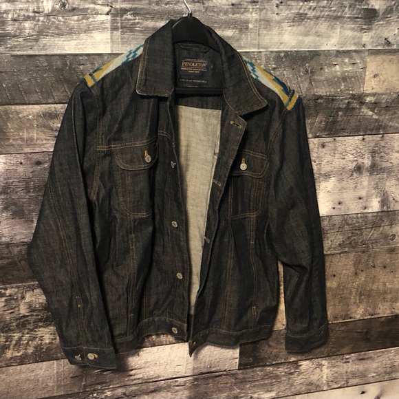 Pendleton Denim Jacket w/ Tribal Pattern Large - Picture 1 of 4